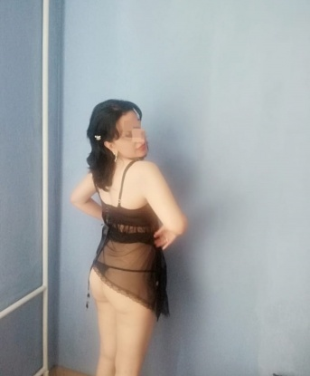 Волшебные руки и магический оральный секс - это лишь часть моих услуг. Я умею создавать атмосферу изысканного удовольствия. Позволь мне погрузить тебя в мир наслаждения и разрешить все твои фантазии стать яркой реальностью. Посмотри на мои фото и убедись, насколько я привлекательна. 📷
🌃 Живу в Москве и готова побаловать тебя в любой удобный для тебя момент. Я действительно опытная и знаю, как доставить тебе настоящее удовольствие. Мои клиенты всегда остаются довольными и возвращаются ко мне снова и снова. Мы можем насладиться вместе нежным эротическим массажем, игривыми ролевыми играми или жарким сексом. Ты заслуживаешь только лучшее, и я обеспечу тебя этим. 💋
💬 241, 42 года