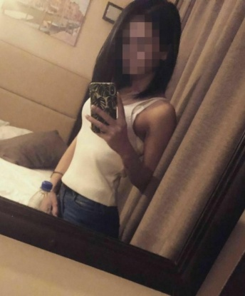 У меня есть всё, чтобы сделать нашу встречу незабываемой! 🌟
Я могу предложить тебе широкий спектр услуг и возможностей для наслаждения – от классического секса до разнообразных игр и фантазий. 💋
Мои фото подтверждают мою сексуальность и красоту, и я обещаю, что ты не разочаруешься. 😍
За мной остались множество положительных отзывов от моих предыдущих клиентов, которые оценили мою профессиональность и прекрасное обслуживание. 🌹
Живу и работаю в Москве, так что наша встреча будет проходить в уютной и комфортной обстановке. 😊
Не упускай возможность прожить ночь, которую ты запомнишь надолго. 🌛 Позвони мне прямо сейчас! 15594, 18 лет