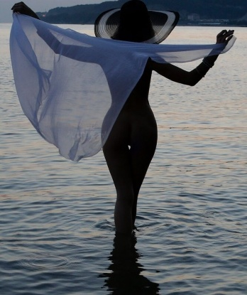 💋 Живу в Москве, и готова стать твоей проводницей по самым сокровенным желаниям. 🔥
Мои услуги включают широкий спектр возможностей: классический секс, оральные ласки, массаж, эротические игры и многое другое. 🌟 Я чувственная и открытая девушка, которая готова выполнить все твои сокровенные фантазии.
На моих фотографиях ты сможешь увидеть, насколько я привлекательна и сексуальна. 💃 Отзывы о моих услугах говорят о моем профессионализме и умении доставить настоящее удовольствие каждому мужчине. 💯
Не упусти возможность провести незабываемое время со мной в Москве! 🌆 Я жду звонка от тебя, чтобы воплотить в жизнь все твои самые смелые желания. 💫 Обещаю, ты не пожалеешь! 😉 💋 2401, 35 лет